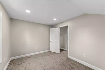 620 Pasadena Avenue, Sheffield Lake, OH 44054 - Photo 10