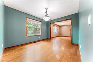 22461 MacBeth Ave, Fairview Park, OH 44126 - Photo 6