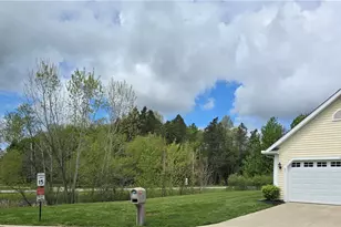 136 Haydens Arbor, Elyria, OH 44035 - Photo 2