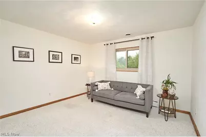 639 N Azalea Boulevard, Barberton, OH 44203 - Photo 10