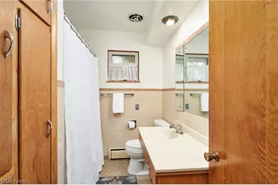 639 N Azalea Boulevard, Barberton, OH 44203 - Photo 12