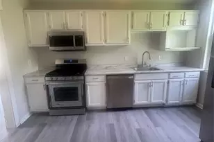 8706 Nevada Ave, Loveland, OH 44104 - Photo 16