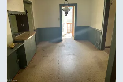 33261 Lake Road, Avon Lake, OH 44012 - Photo 8