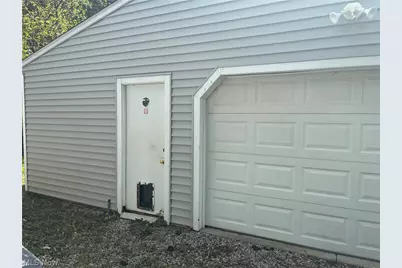 33261 Lake Road, Avon Lake, OH 44012 - Photo 20
