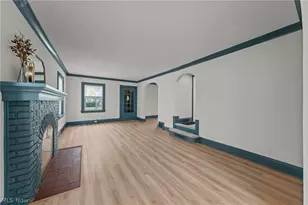 174 E 208th St, Euclid, OH 44123 - Photo 24