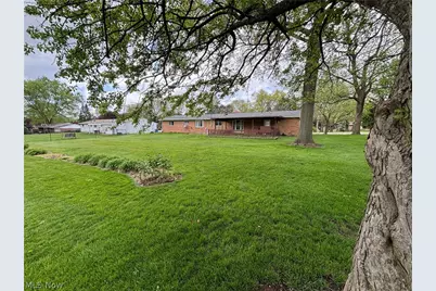 2552 Applegrove Street NW, North Canton, OH 44720 - Photo 2