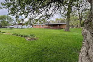 2552 Applegrove St NW, North Canton, OH 44720 - Photo 2