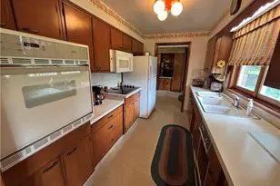 2552 Applegrove St NW, North Canton, OH 44720 - Photo 6