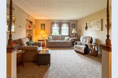 3225 Caprice Drive SW, Warren, OH 44481 - Photo 6