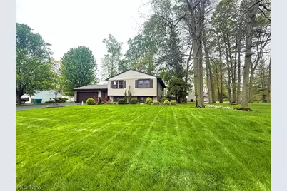 3225 Caprice Drive SW, Warren, OH 44481 - Photo 2