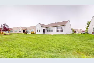 37911 Ashfield Way, North Ridgeville, OH 44039 - Photo 2