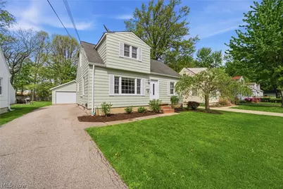 4276 Grove Avenue, Willoughby, OH 44094 - Photo 2
