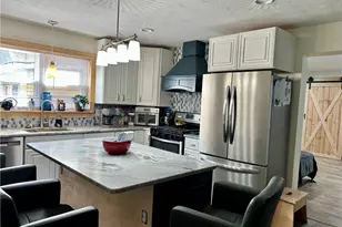 820 Commerce St, Wellsburg, WV 26070 - Photo 6