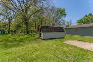 4365 Burkey Rd, Austintown, OH 44515 - Photo 32