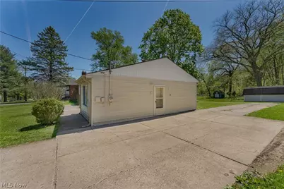 4365 Burkey Road, Austintown, OH 44515 - Photo 36
