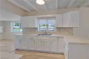 4365 Burkey Rd, Austintown, OH 44515 - Photo 6