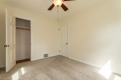 1557 Woodhurst Avenue, Mayfield Heights, OH 44124 - Photo 16