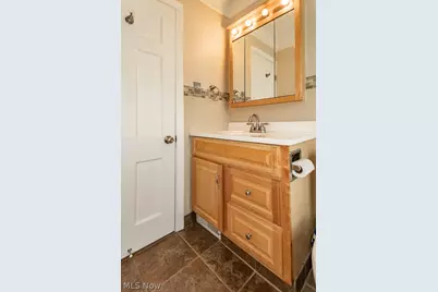1557 Woodhurst Avenue, Mayfield Heights, OH 44124 - Photo 20