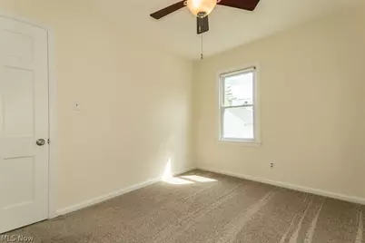 1557 Woodhurst Avenue, Mayfield Heights, OH 44124 - Photo 18