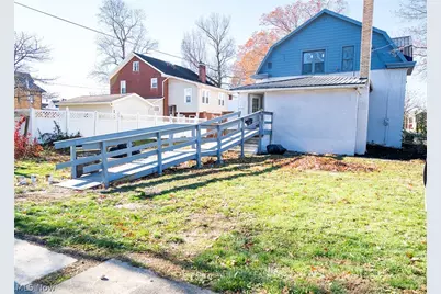 911 N Water Street, Uhrichsville, OH 44683 - Photo 4