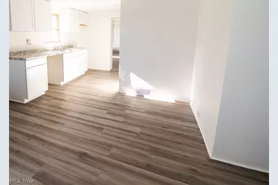 911 N Water Street, Uhrichsville, OH 44683 - Photo 12