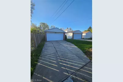 20207 Lake Shore Boulevard, Euclid, OH 44123 - Photo 2