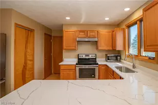 2662 Captens St NE, Canton, OH 44721 - Photo 12