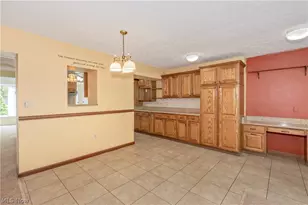4809 Westbourne Rd, Lyndhurst, OH 44124 - Photo 14