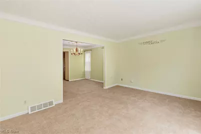 4809 Westbourne Road, Lyndhurst, OH 44124 - Photo 4