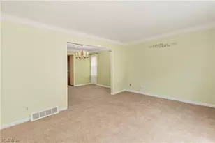 4809 Westbourne Rd, Lyndhurst, OH 44124 - Photo 4