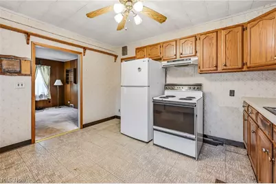 3961 S Main Street, Hubbard, OH 44425 - Photo 4