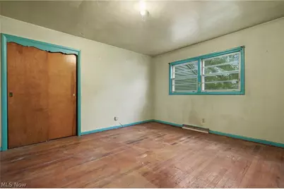 520 Sunset Drive, Hubbard, OH 44425 - Photo 6