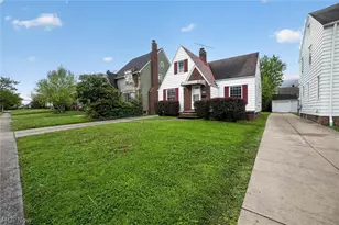 10204 McCracken Blvd, Garfield Heights, OH 44125 - Photo 2