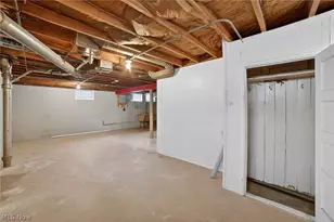 10204 McCracken Blvd, Garfield Heights, OH 44125 - Photo 22