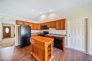 309 Woodland Way, Jefferson, OH 44047 - Photo 8