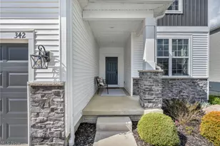 342 Foxglove Dr, Wadsworth, OH 44281 - Photo 4