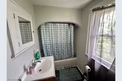1127 East Avenue, Akron, OH 44307 - Photo 16