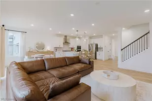 7796 Clydesdale Dr, Mentor, OH 44060 - Photo 8