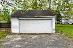 20980 Priday Ave, Euclid, OH 44123 - Photo 22