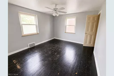 20980 Priday Avenue, Euclid, OH 44123 - Photo 14