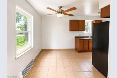 20980 Priday Avenue, Euclid, OH 44123 - Photo 8