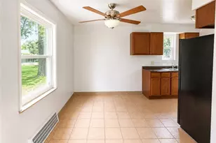 20980 Priday Ave, Euclid, OH 44123 - Photo 8
