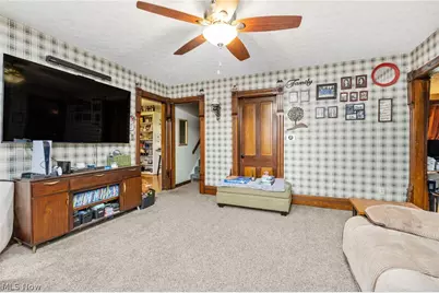 323 Seville Road, Wadsworth, OH 44281 - Photo 14