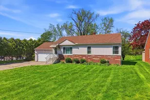 125 Meadowlane Rd, Green Hills, OH 44131 - Photo 2