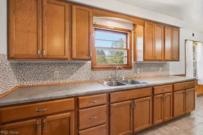 125 Meadowlane Road, Green Hills, OH 44131 - Photo 10