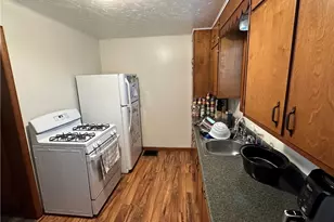 537 Dale Ave, Willard, OH 44890 - Photo 8