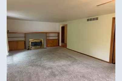 1034 N Pasadena Avenue, Elyria, OH 44035 - Photo 12