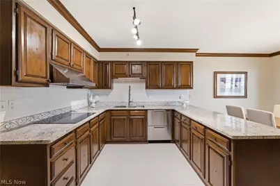 27500 Cedar Road #808, Beachwood, OH 44122 - Photo 8