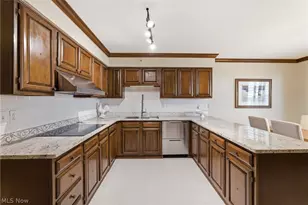 27500 Cedar Rd, Beachwood, OH 44122 - Photo 8