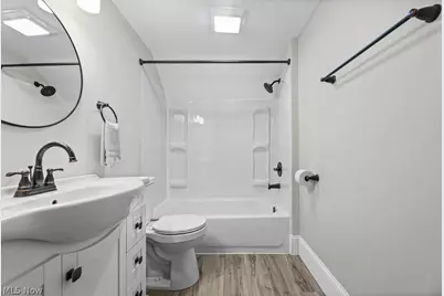 260 W Washington Street, Alliance, OH 44601 - Photo 16
